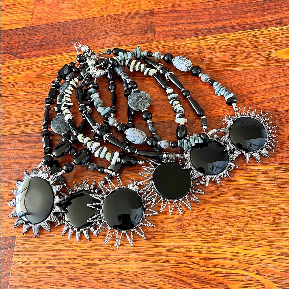 Wire Wrapped Obsidian ⚫️ Stone Necklaces In The Shape Of The Sun ☀️